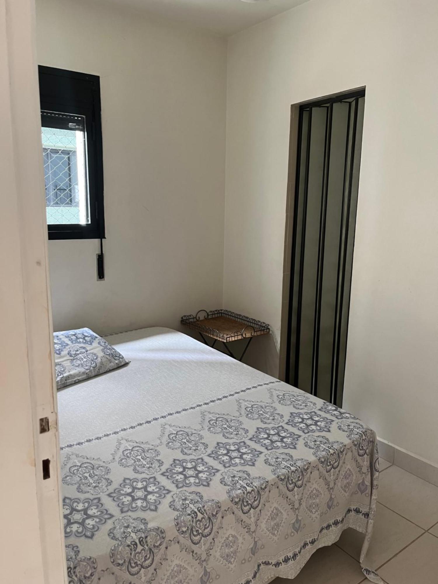 Apartamento amplo a menos de 400 metros da praia localizado próximo a praça da Brunella, área nobre do Guarujá. Exterior foto